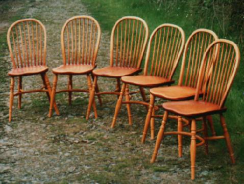 A set of Windsor dining chairs with crinoline stretchers
